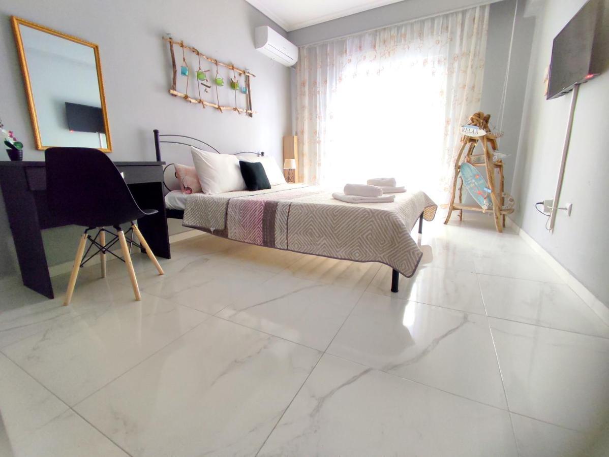 Driftwood Center Apartment Кавала Экстерьер фото